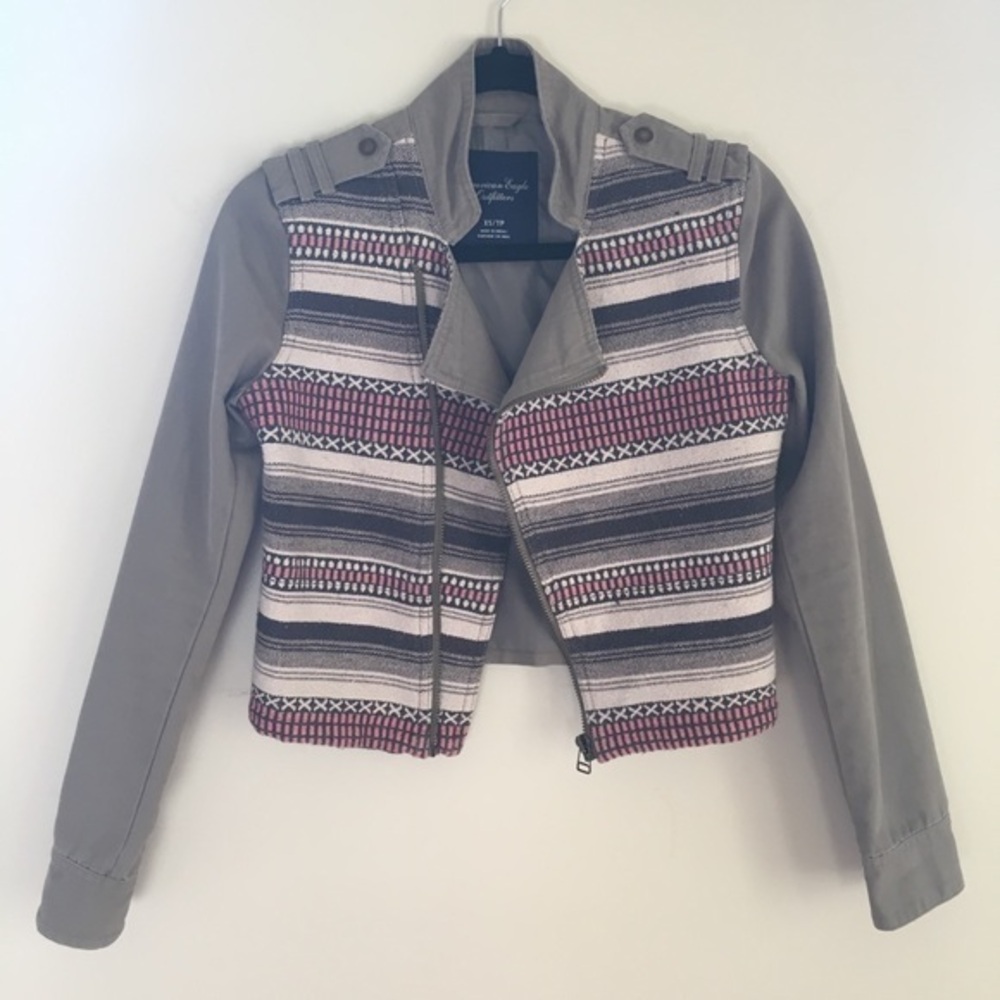 Embroidered Jacket‎
